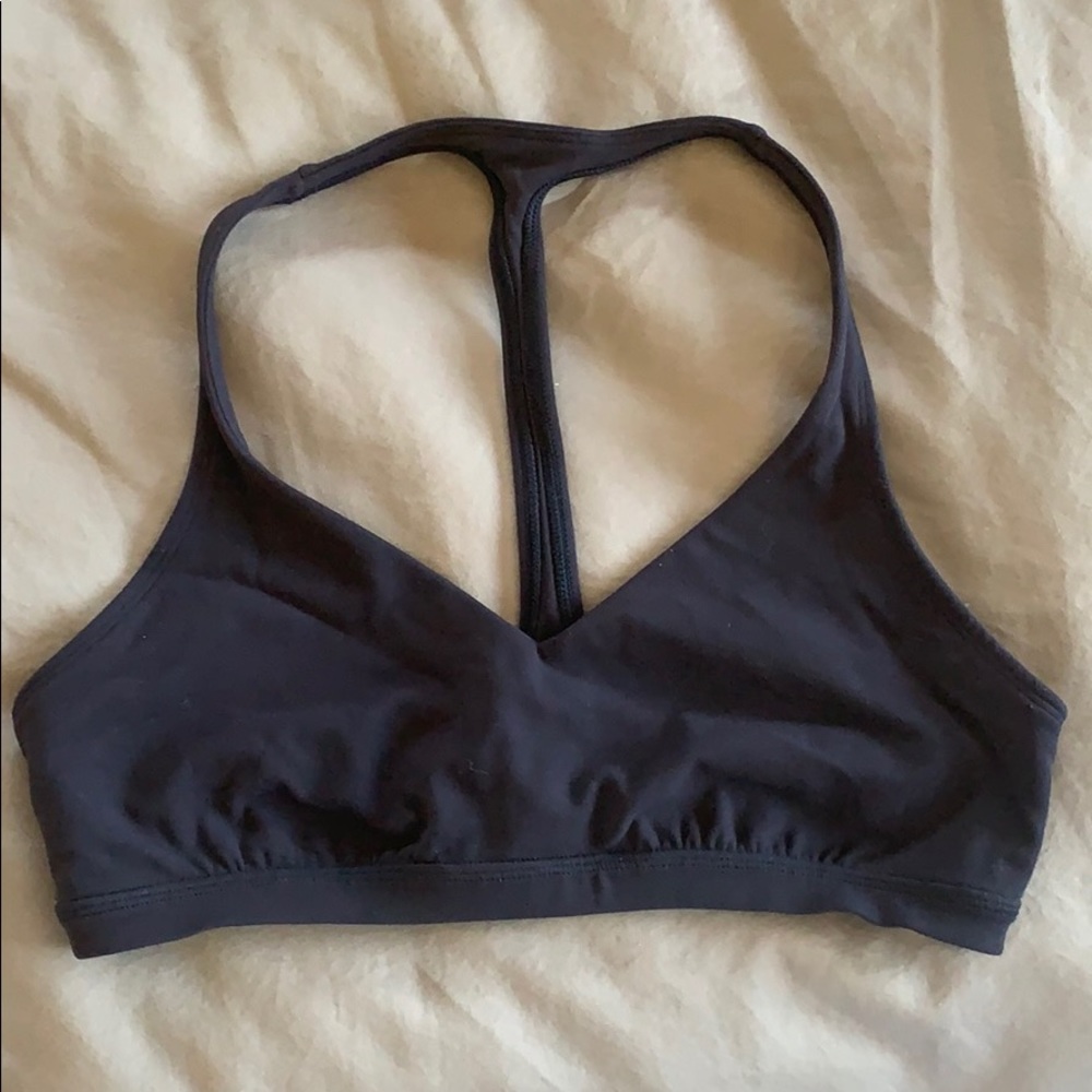 Lululemon arise sports bra